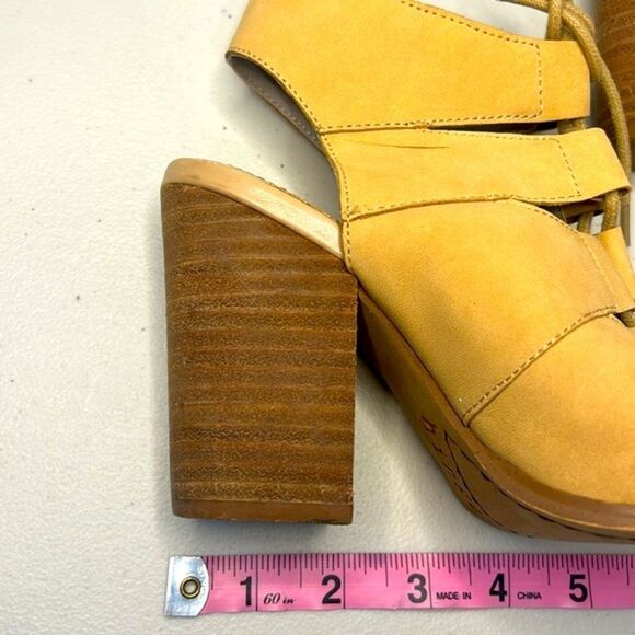 HINGE Drea Open Toe Leather Sandal, Size 5.5 - Picture 8 of 11